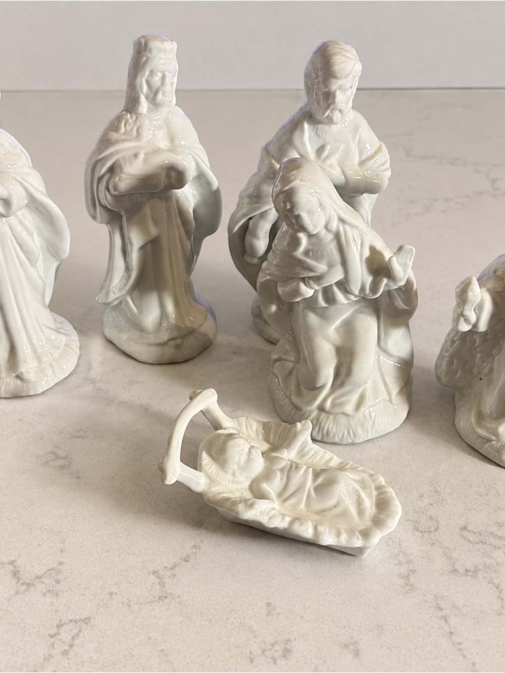 Vintage Albert Price Glossy White Ceramic Nativity Set 6 Piece 6”
